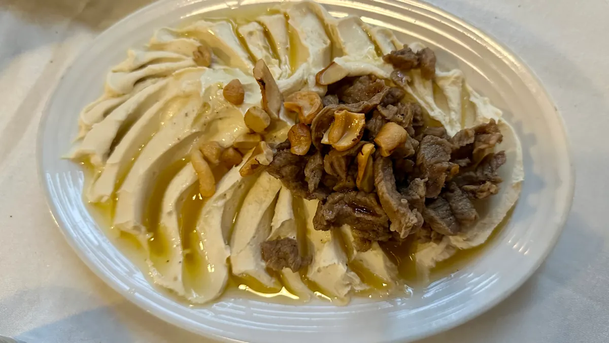 HUMMUS BIL LAHMEH